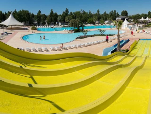 Campsite Bungalow Luxe Mazet Royal Carabasse Plage Acces Proximite Piscine *